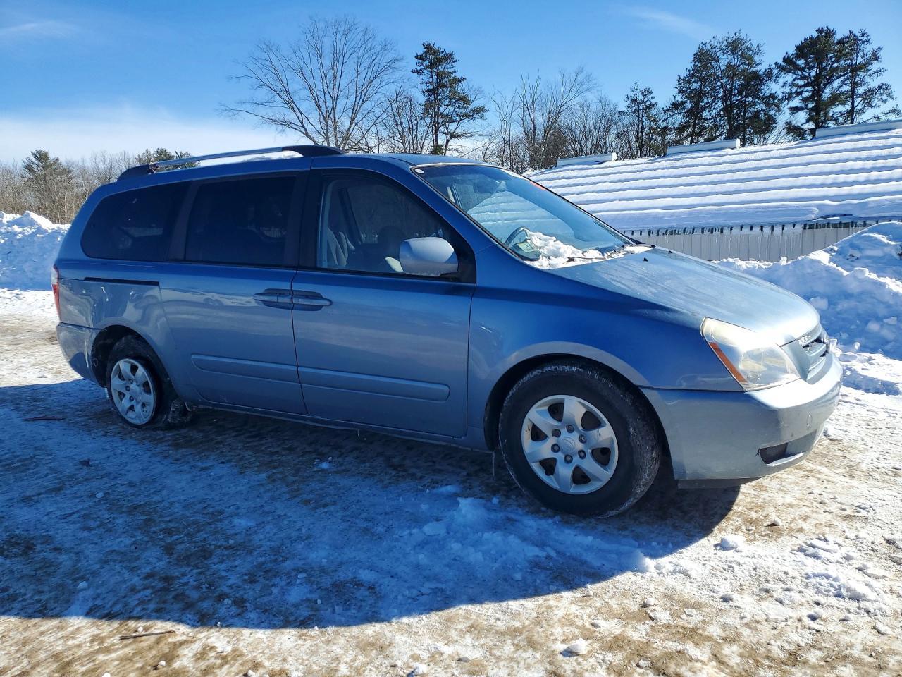 2010 Kia Sedona Lx - Image 4