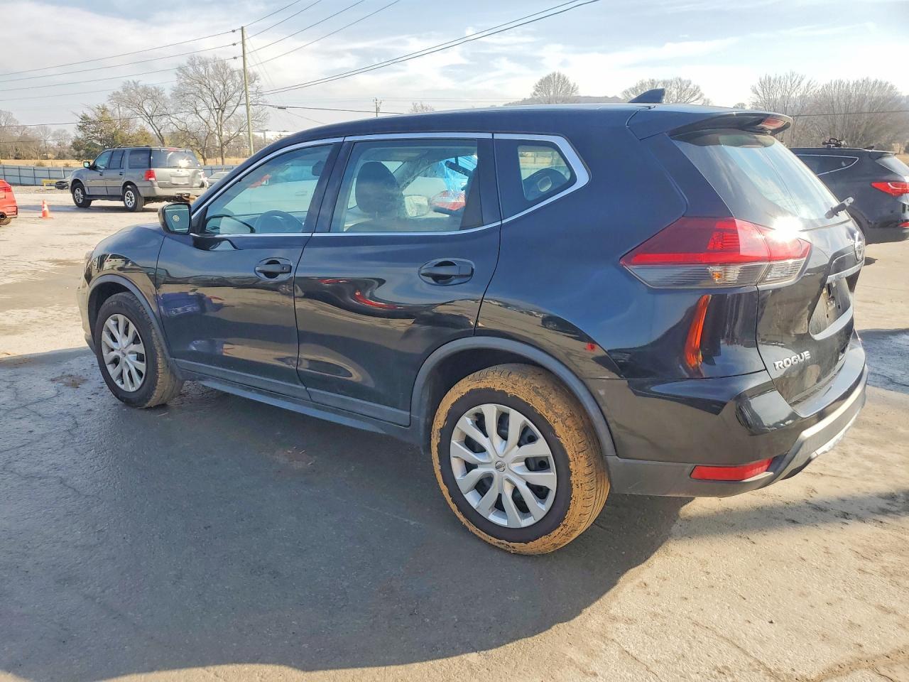 2019 Niss Rogue S - Image 2