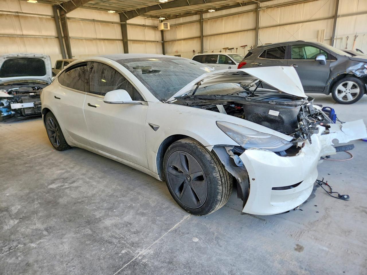 2020 Tesla Model 3 - Фото 4