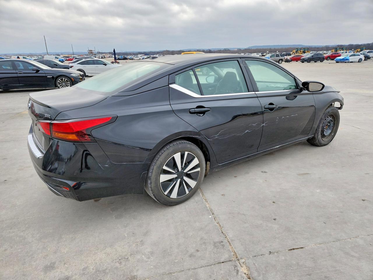 2022 Nissan Altima Sr - Фото 3