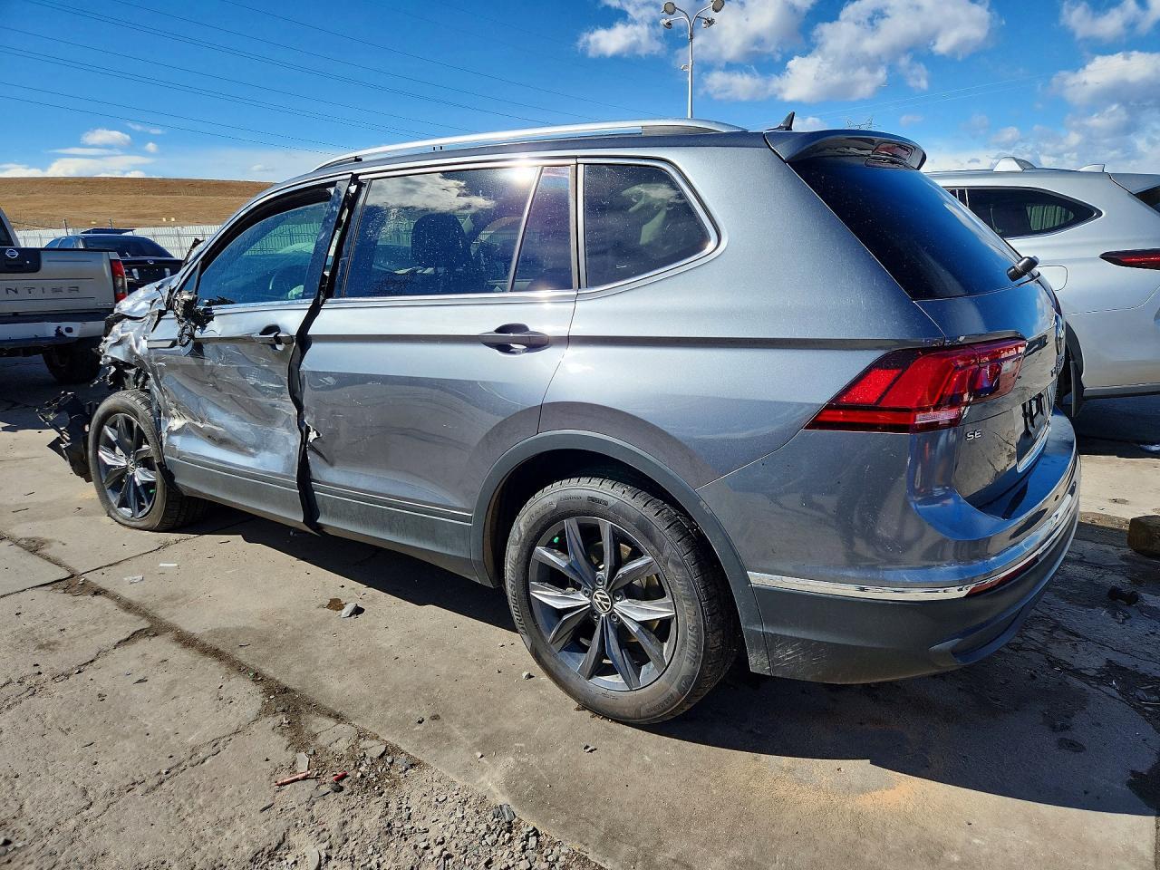 2023 Volkswagen Tiguan Se - Фото 2