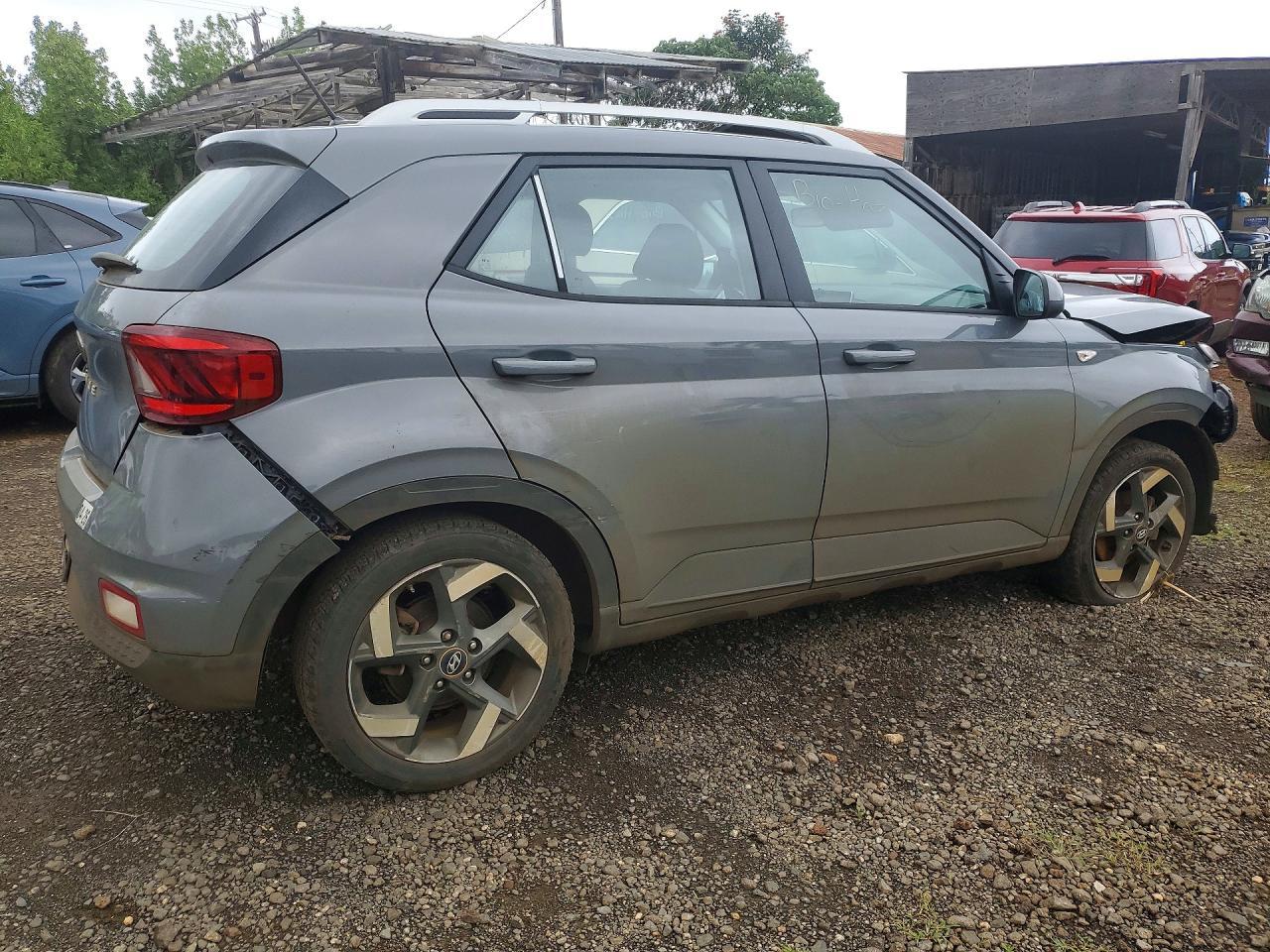 2023 Hyundai Venue Sel - Image 3