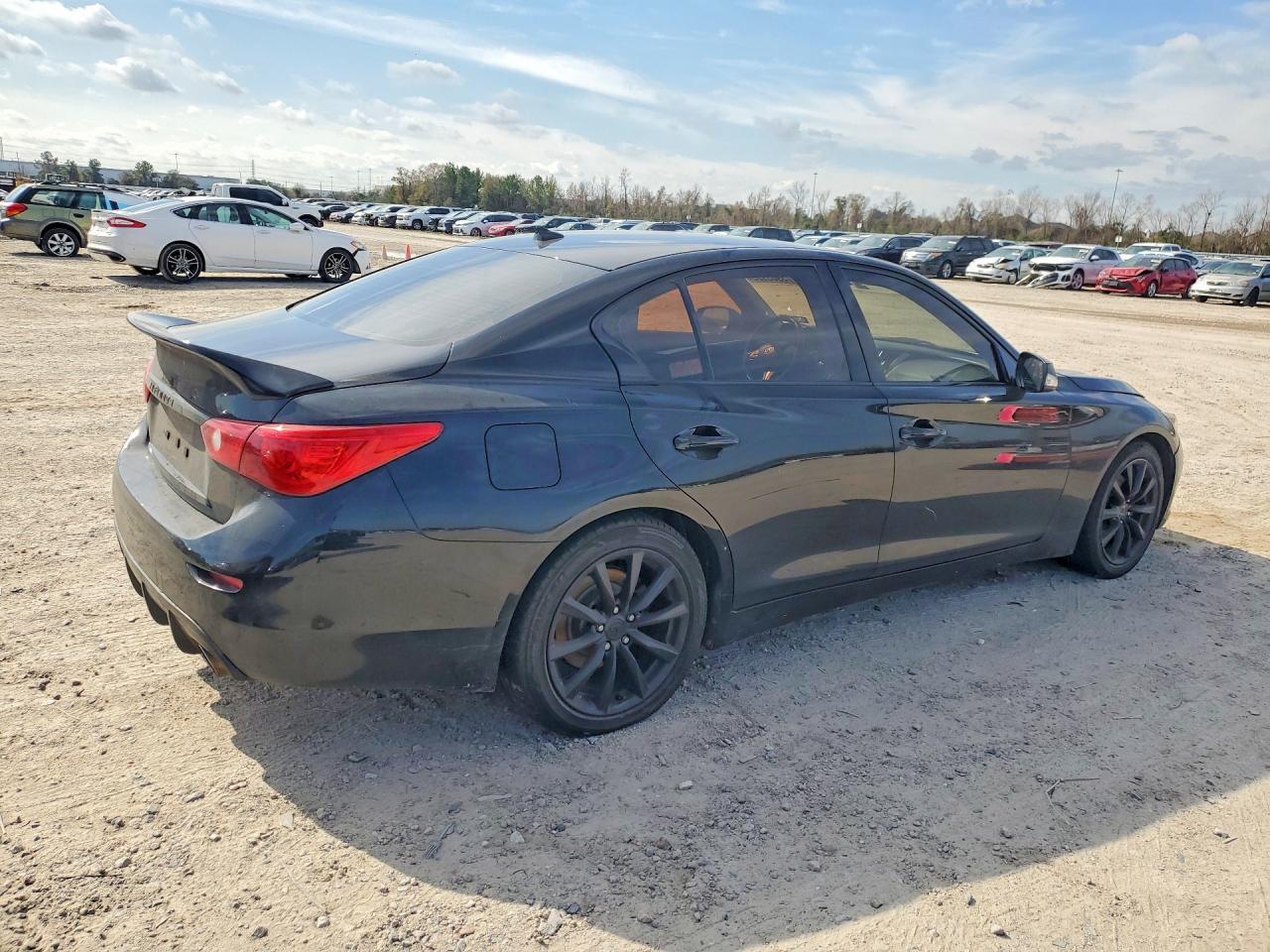 2015 Infiniti Q50 Base - Фото 3