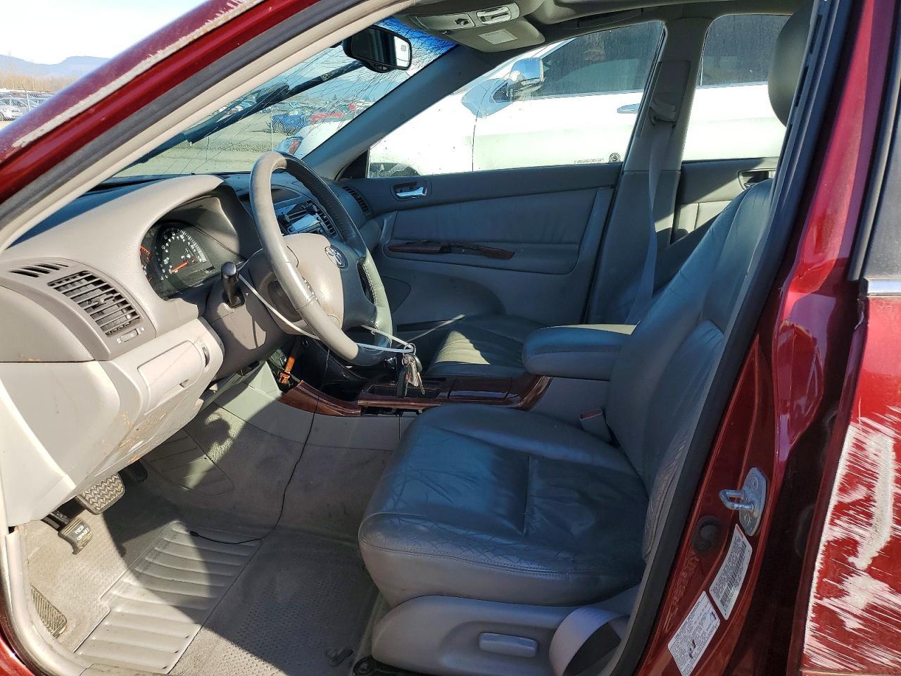 2002 Toyota Camry Le - Image 7