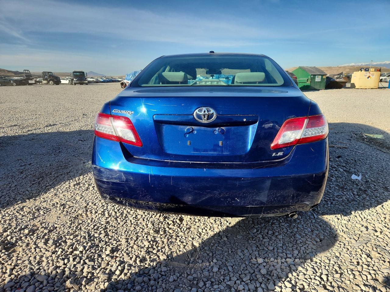 2010 Toyota Camry Le - Image 6