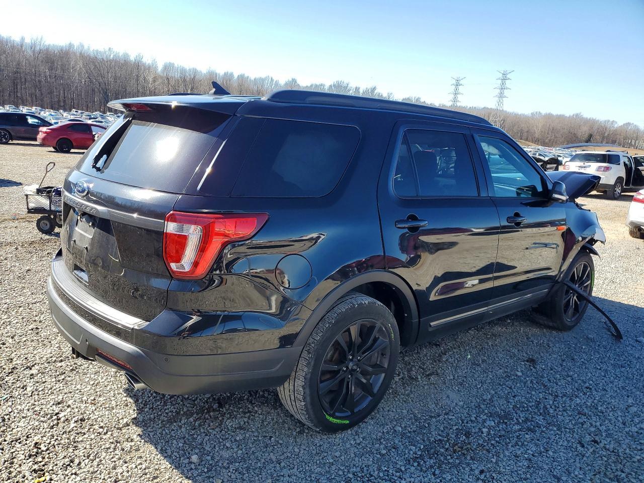 2019 Ford Explorer Xlt - Image 3