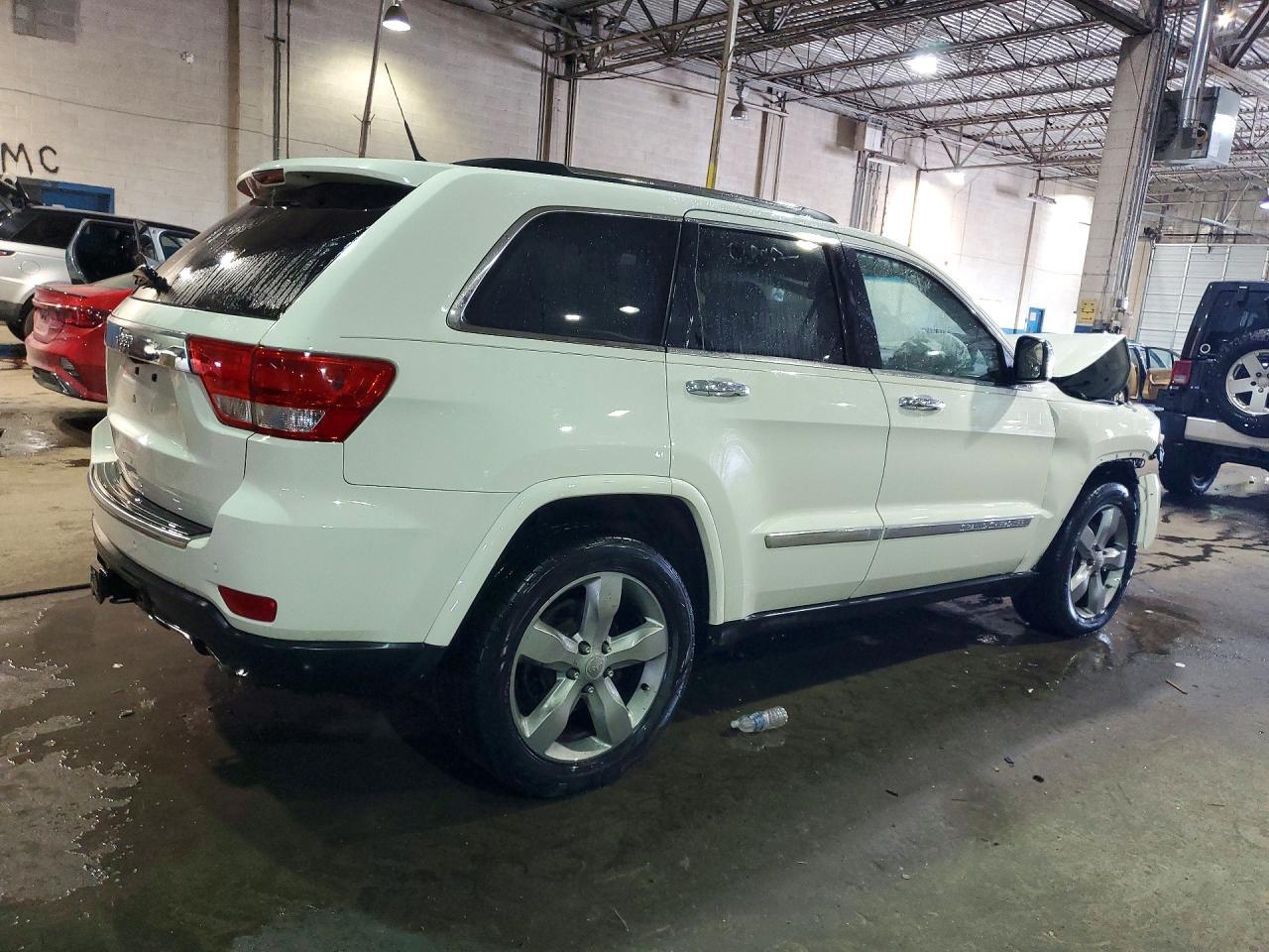 2011 Jeep Grand Cherokee Overland - Фото 3