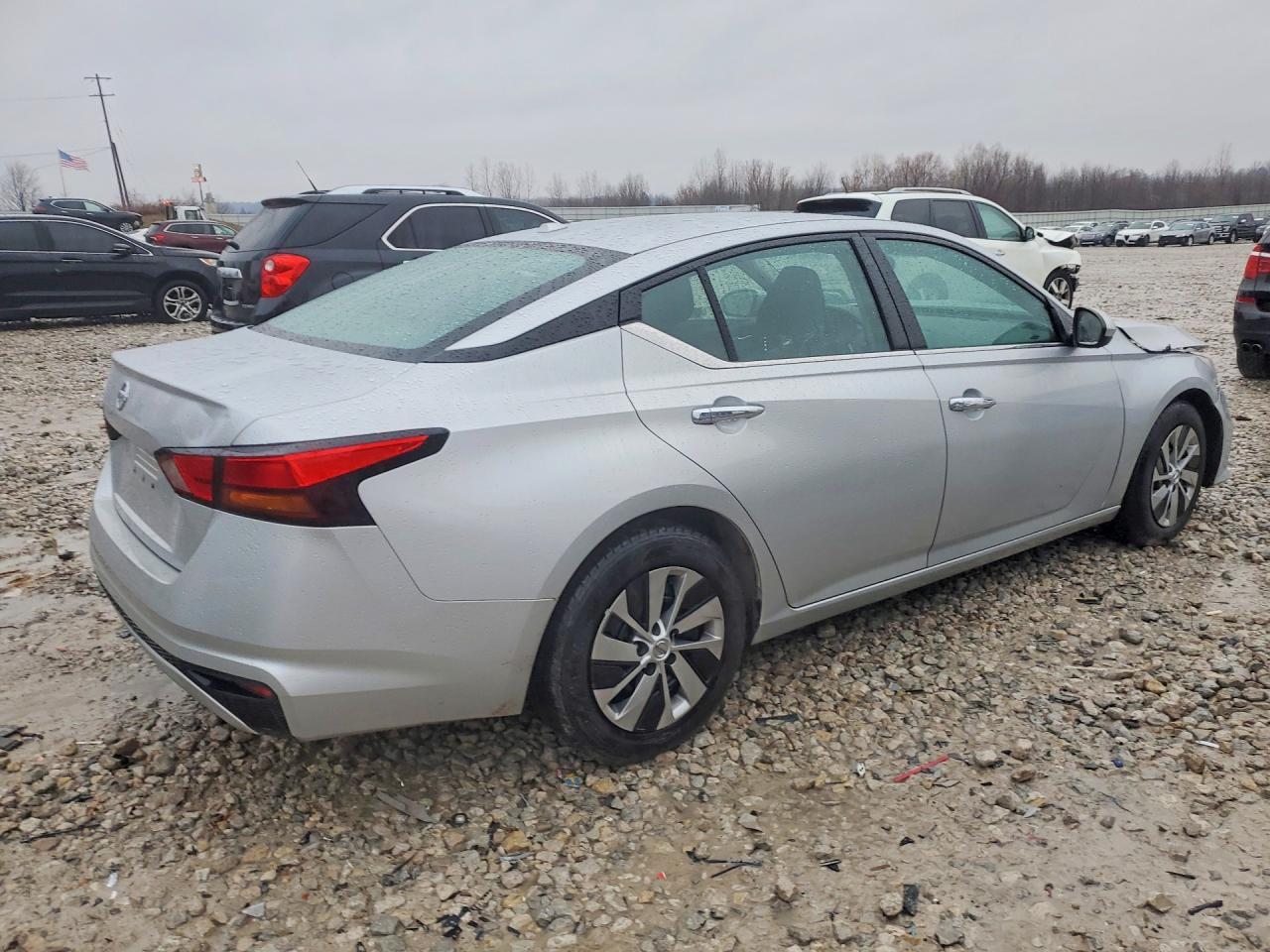 2020 Nissan Altima 2.5 S - Фото 3