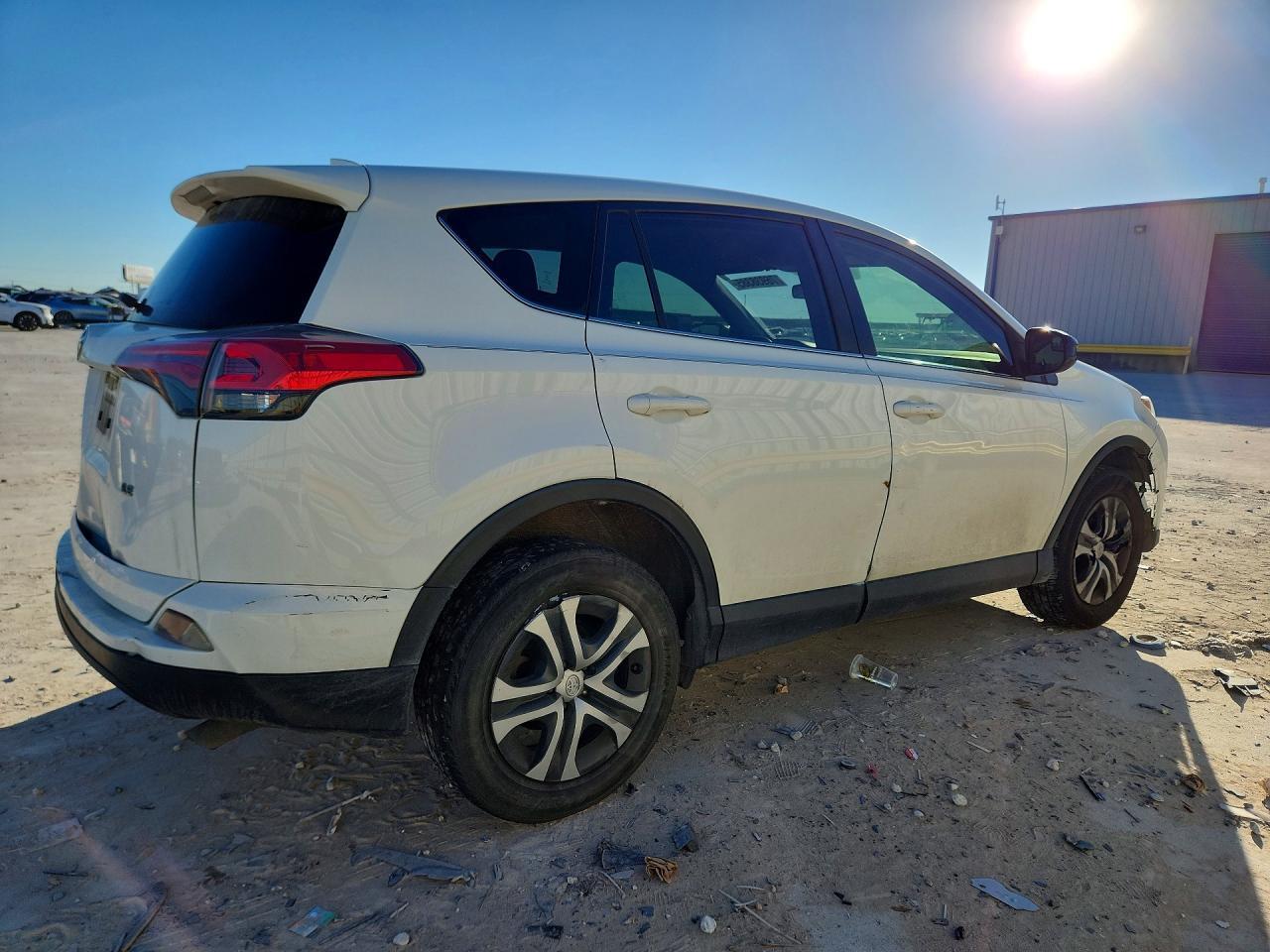 2018 Toyota Rav4 Le - Фото 3