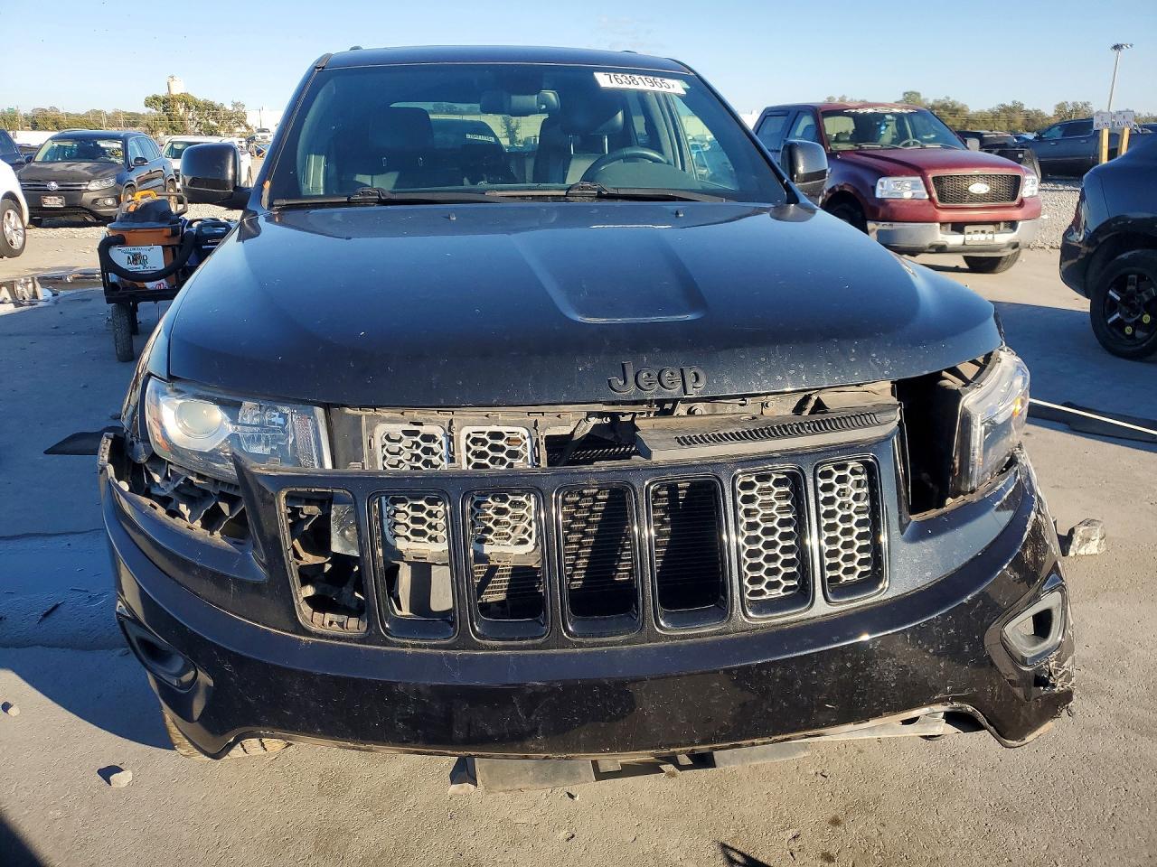 2015 Jeep Grand Cherokee Laredo - Image 5