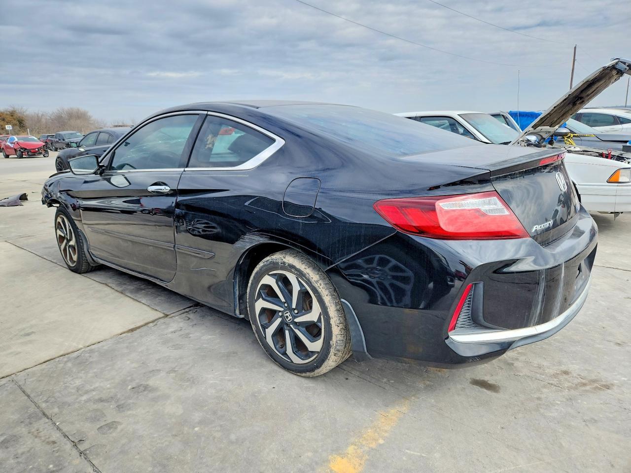 2017 Honda Accord Lx-S - Фото 2