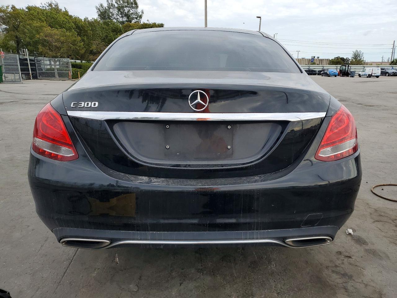 2017 Mercedes-Benz C 300 - Image 6