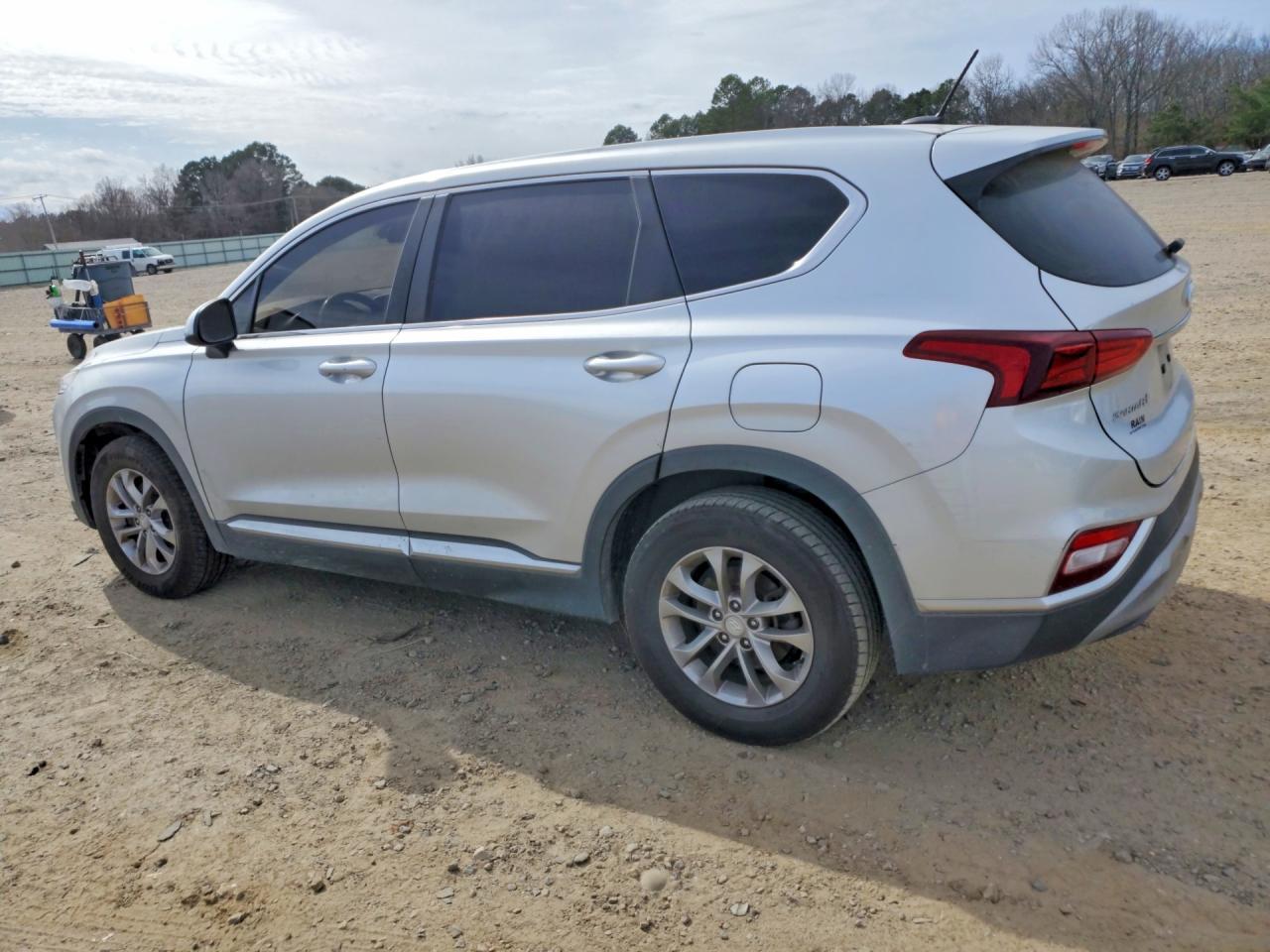 2019 Hyundai Santa Fe Se - Фото 2