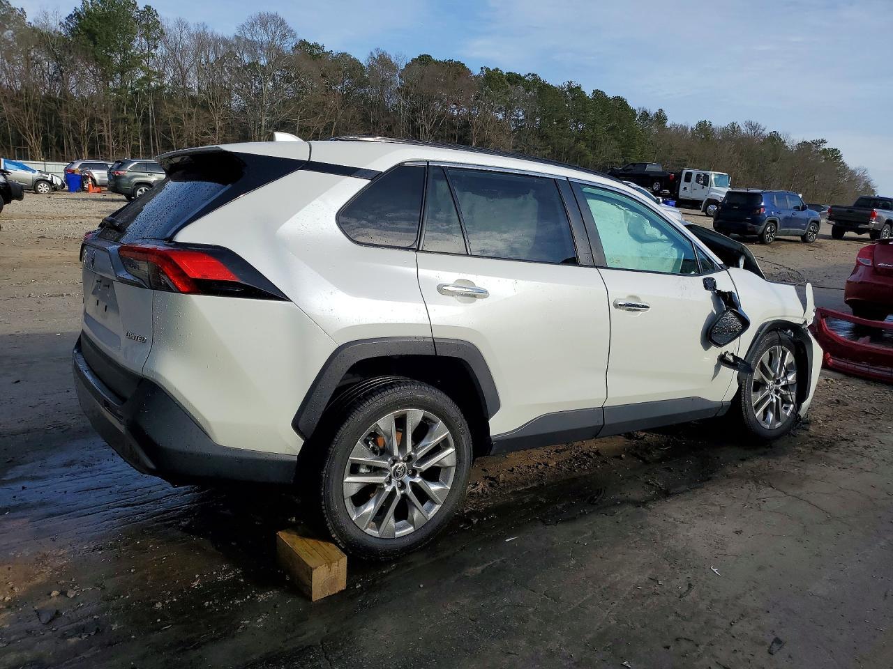 2021 Toyota Rav4 Limited - Фото 3