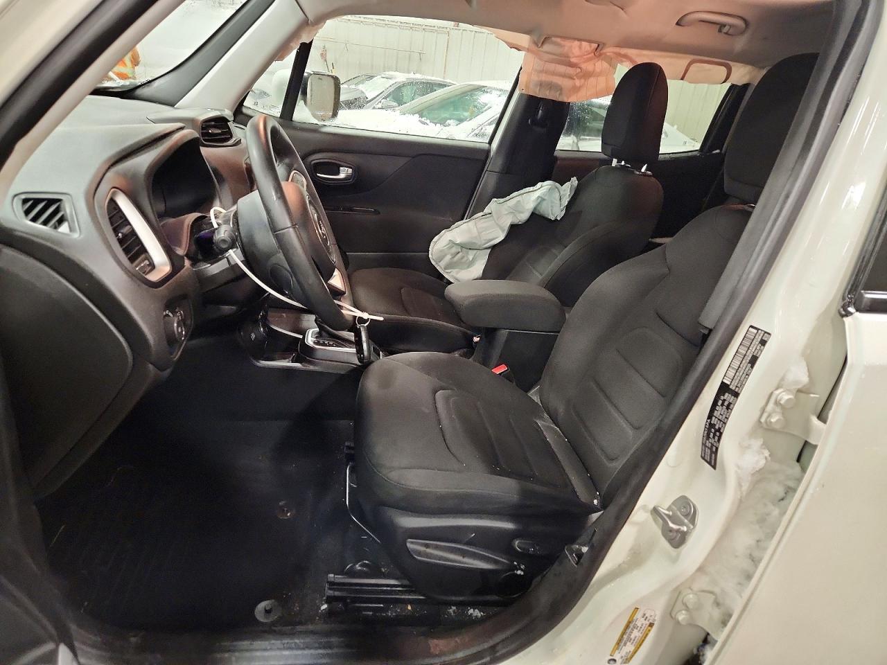 2018 Jeep Renegade Latitude - Image 7