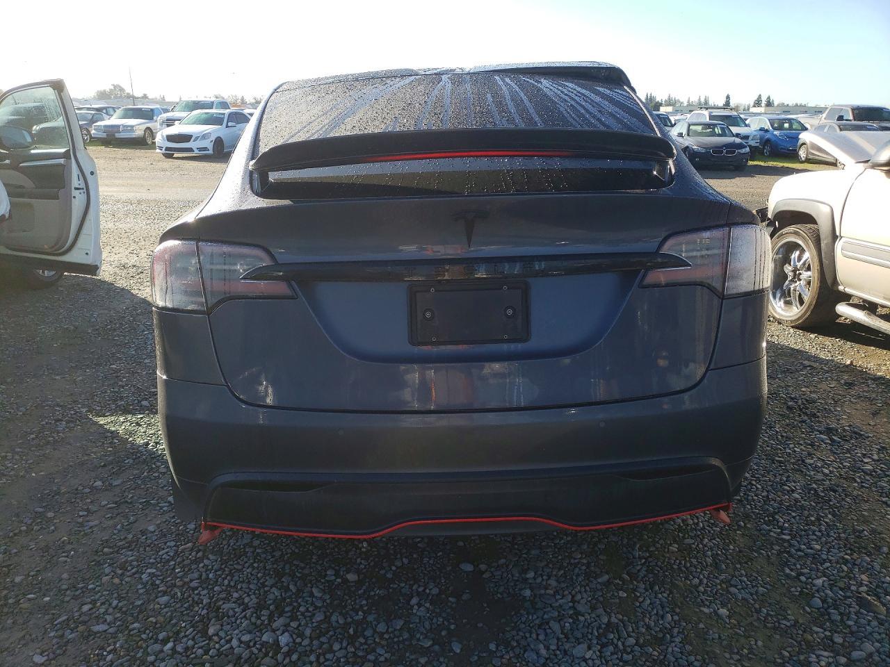 2022 Tesla Model X - Фото 6