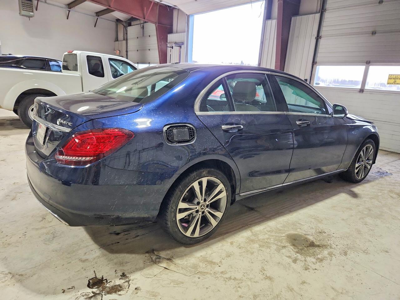 2021 Mercedes-Benz C 300 4Matic - Фото 3