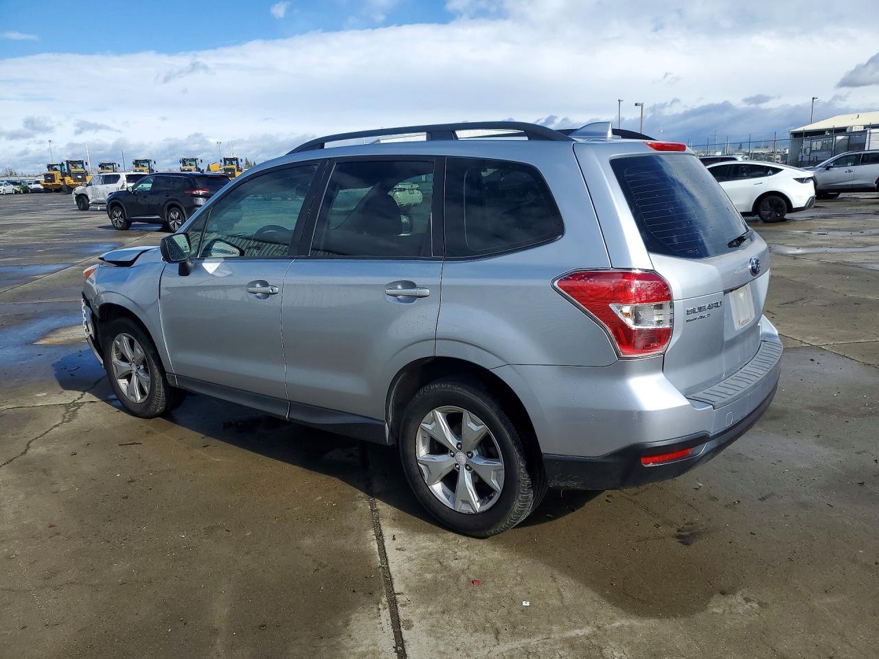 2016 Subaru Forester 2.5I - Фото 2