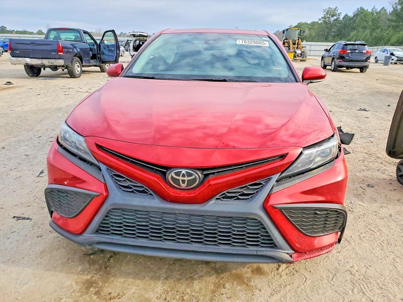 2022 Toyota Camry Se - Image 5