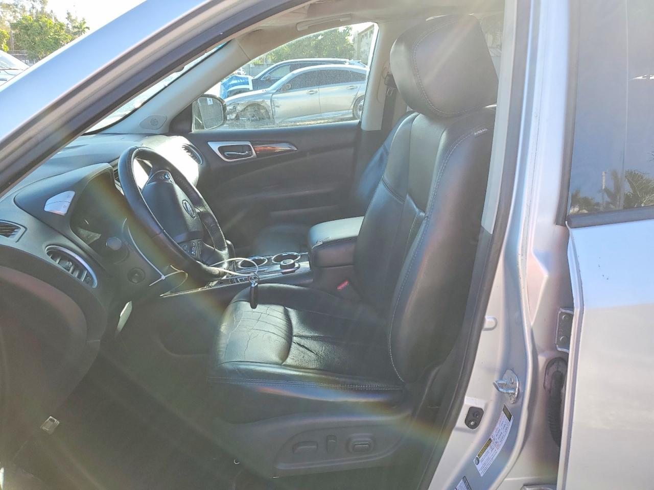 2014 Nissan Pathfinder S - Фото 7