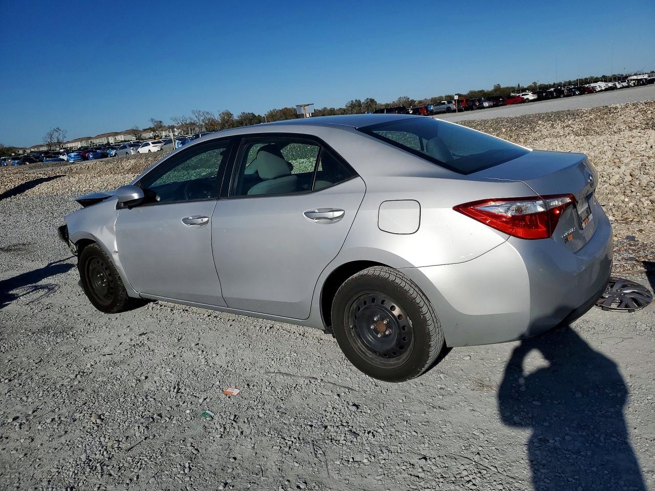 2015 Toyota Corolla Le - Image 2