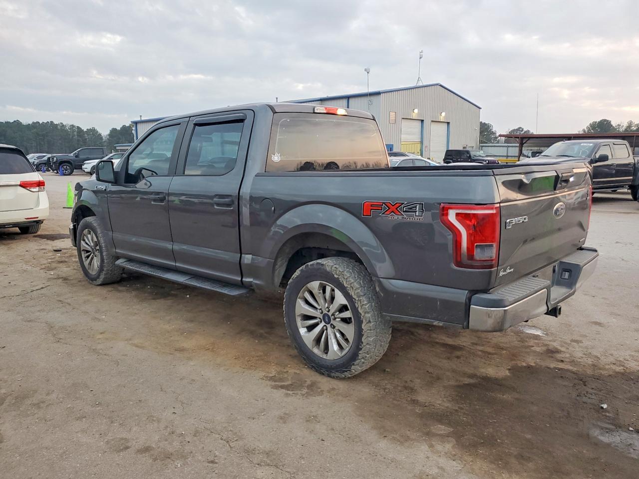 2016 Ford F150 Supercrew - Фото 2