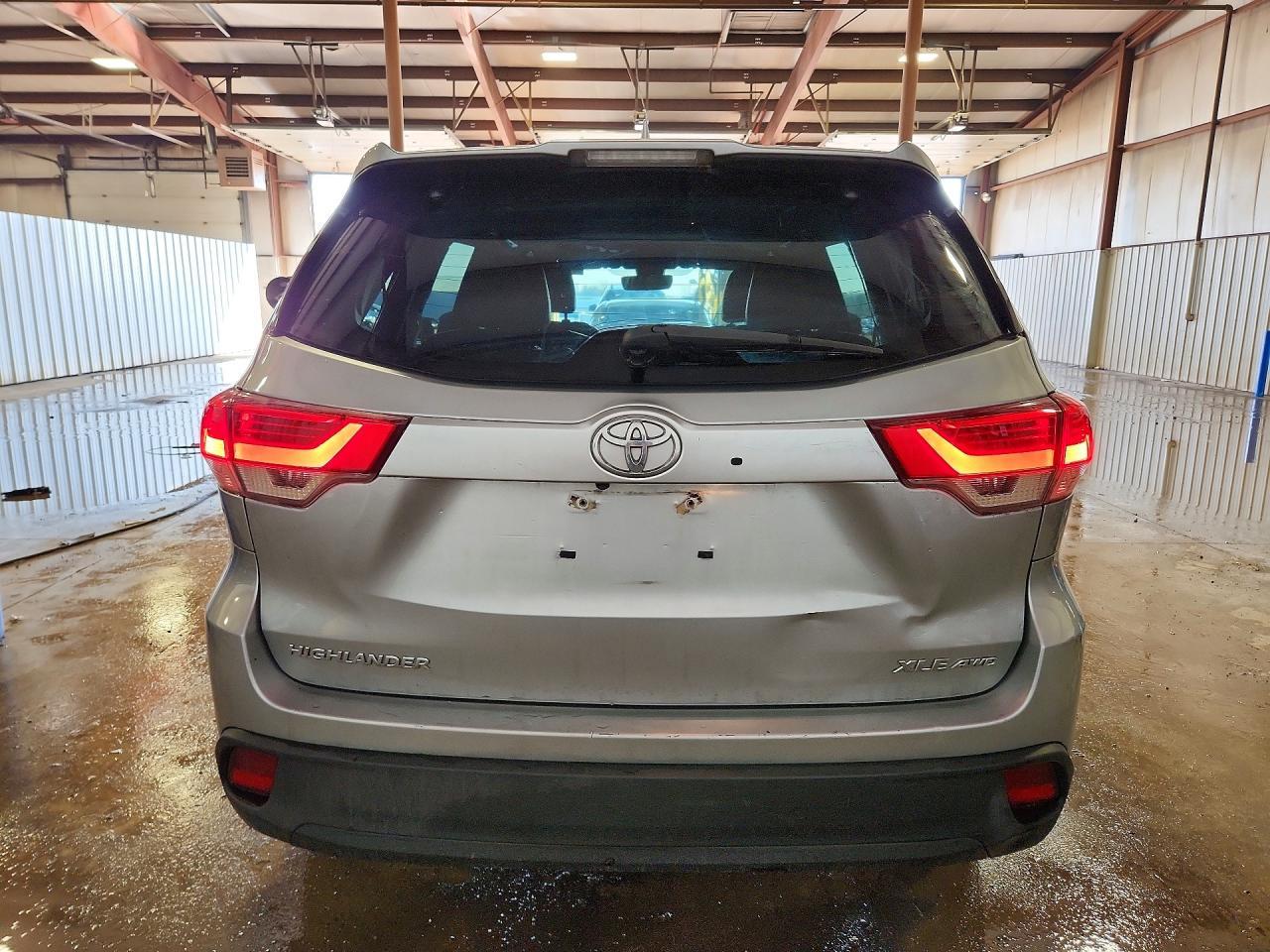 2017 Toyota Highlander Xle - Фото 6