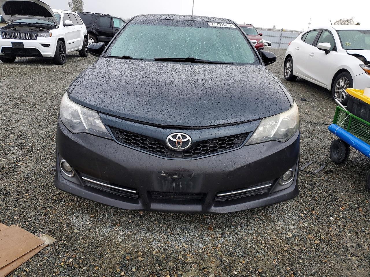 2014 Toyota Camry L - Фото 5
