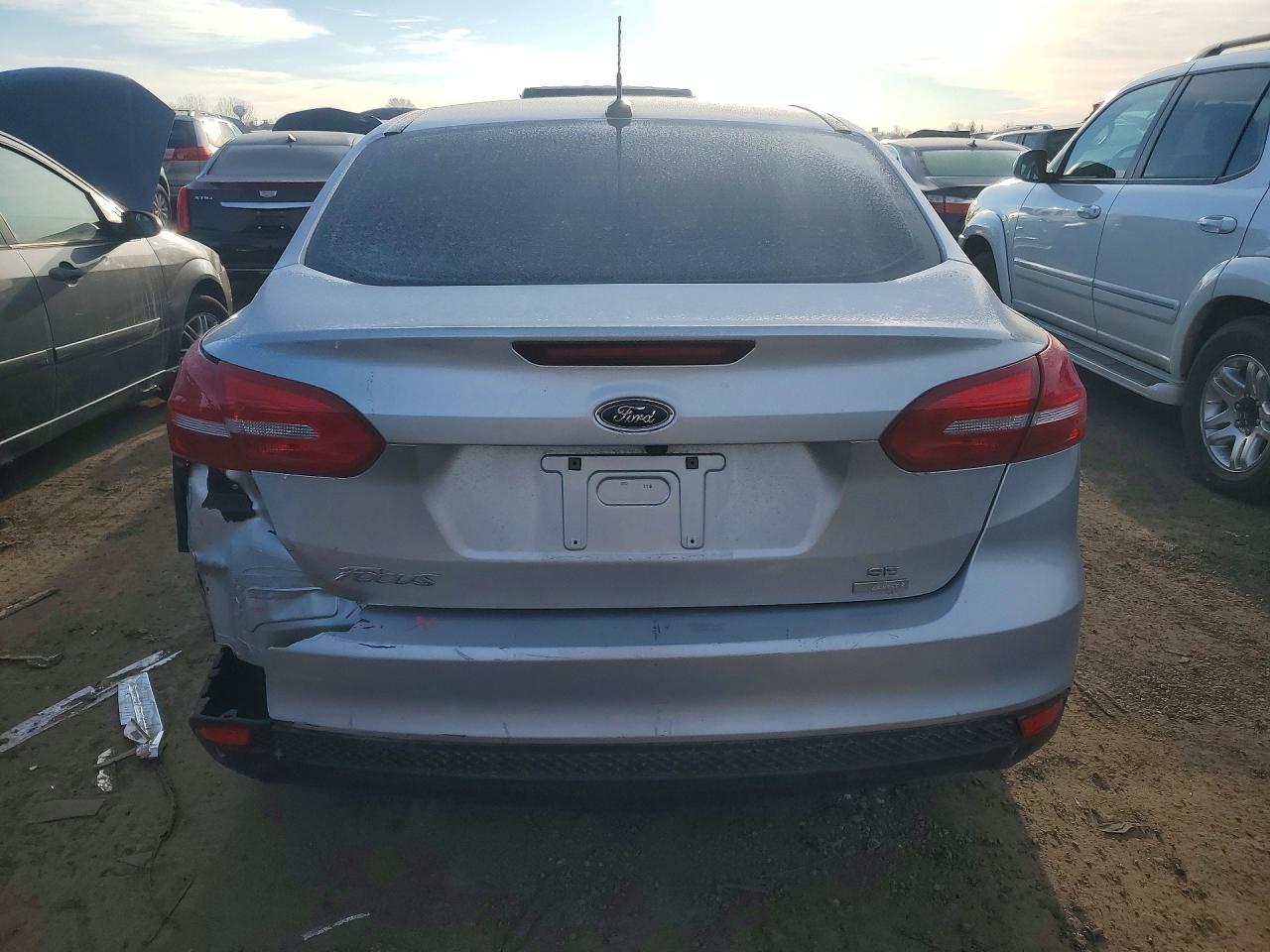 2017 Ford Focus Se - Фото 6
