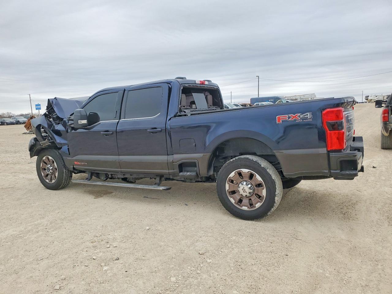 2024 Ford F250 Super Duty - Фото 2