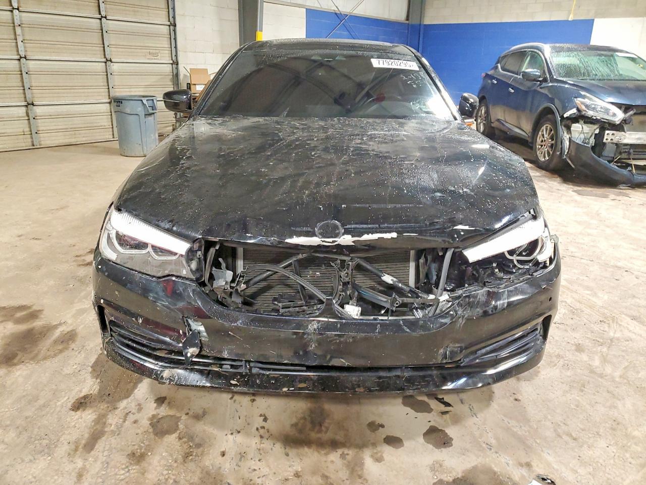 2018 BMW 530E - Фото 5