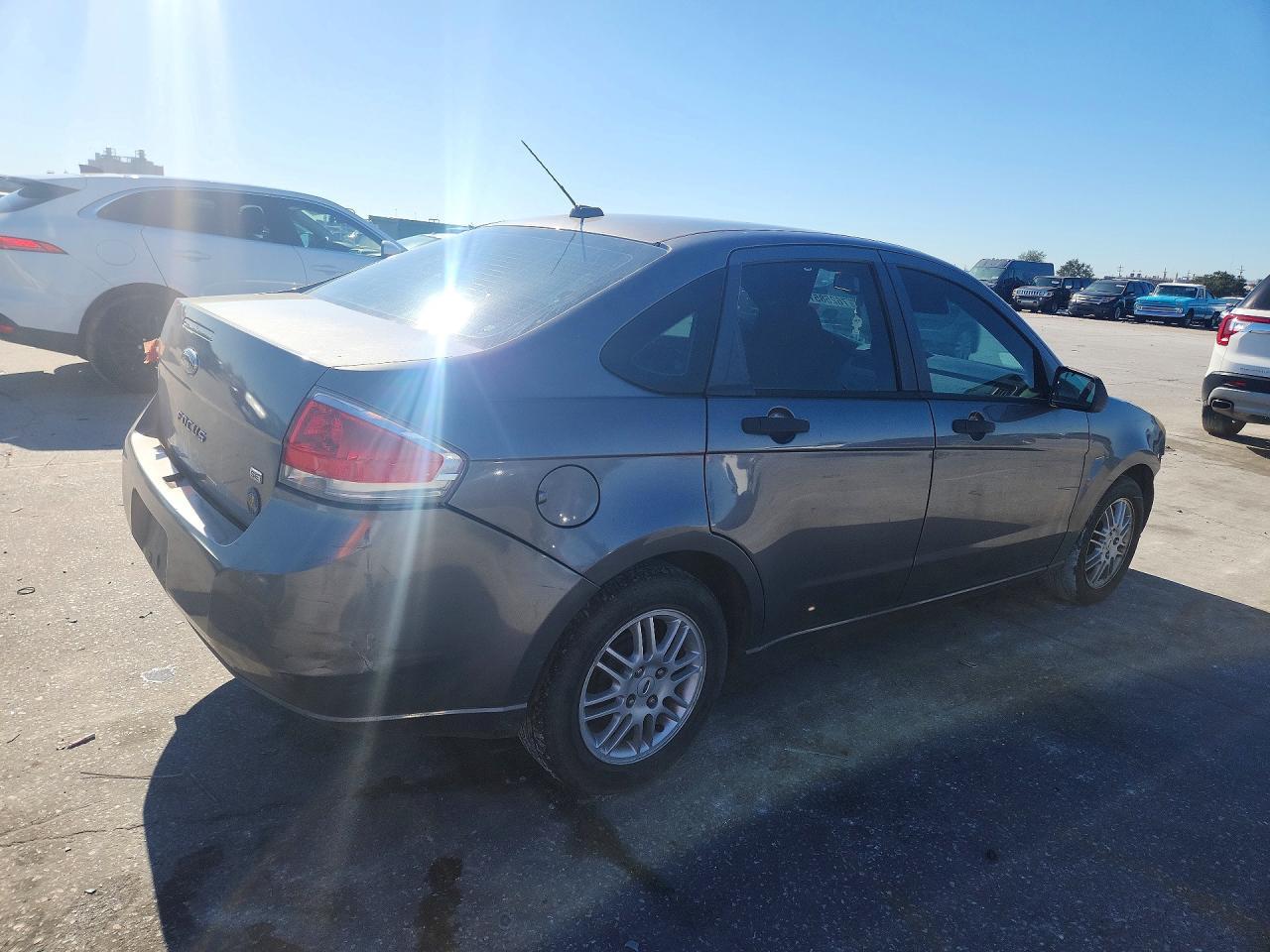 2010 Ford Focus Se - Фото 3