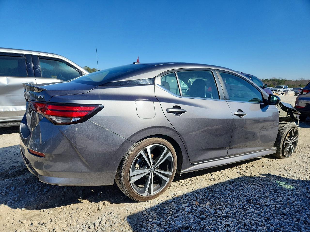 2021 Nissan Sentra Sr - Image 3