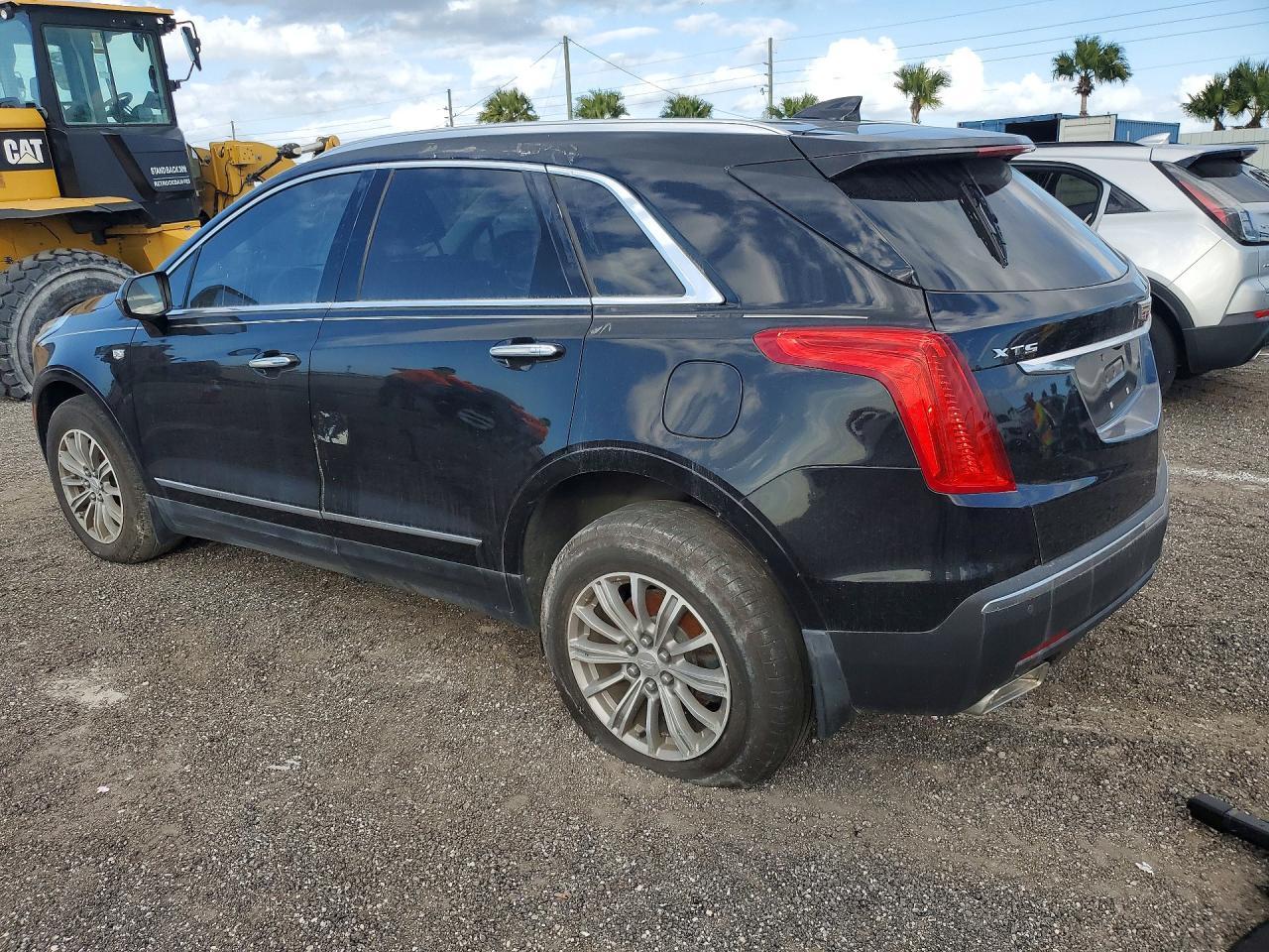 2017 Cadillac Xt5 Premium Luxury - Фото 2