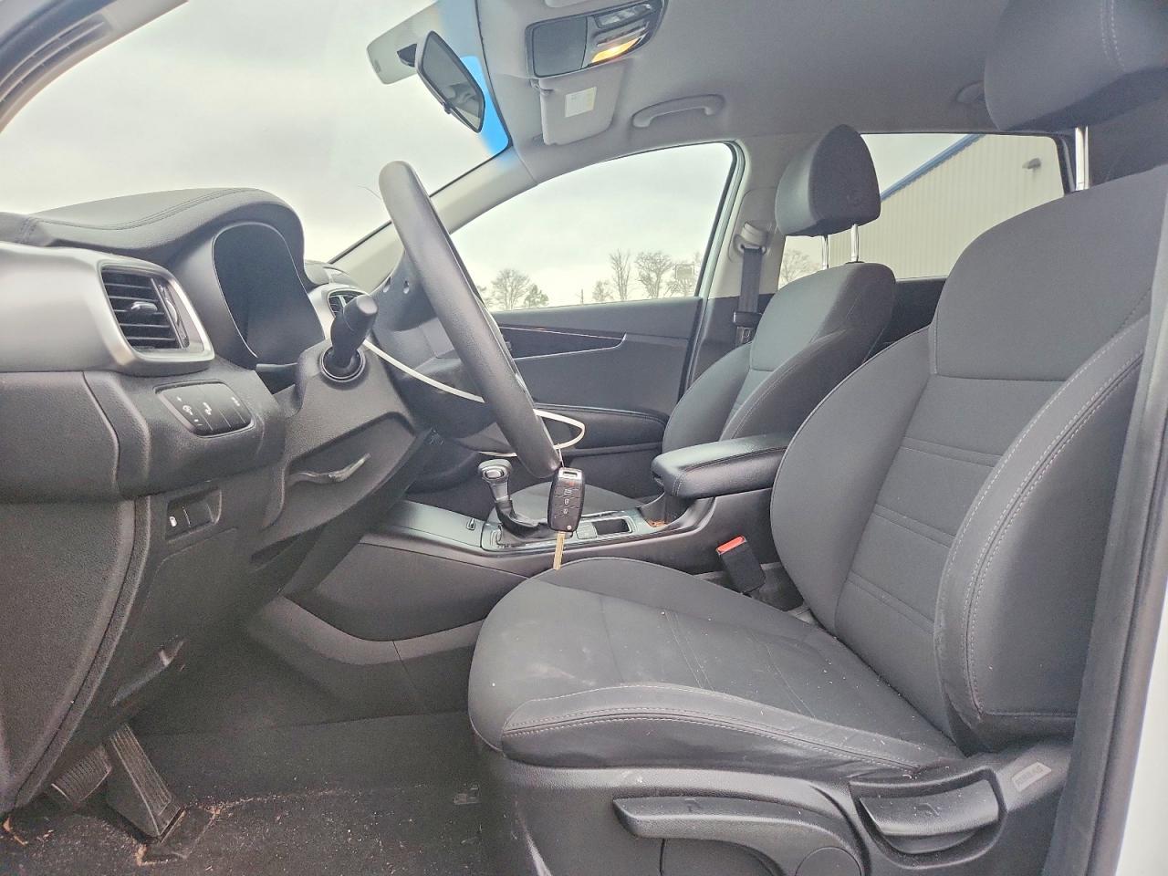 2019 Kia Sorento L - Image 7