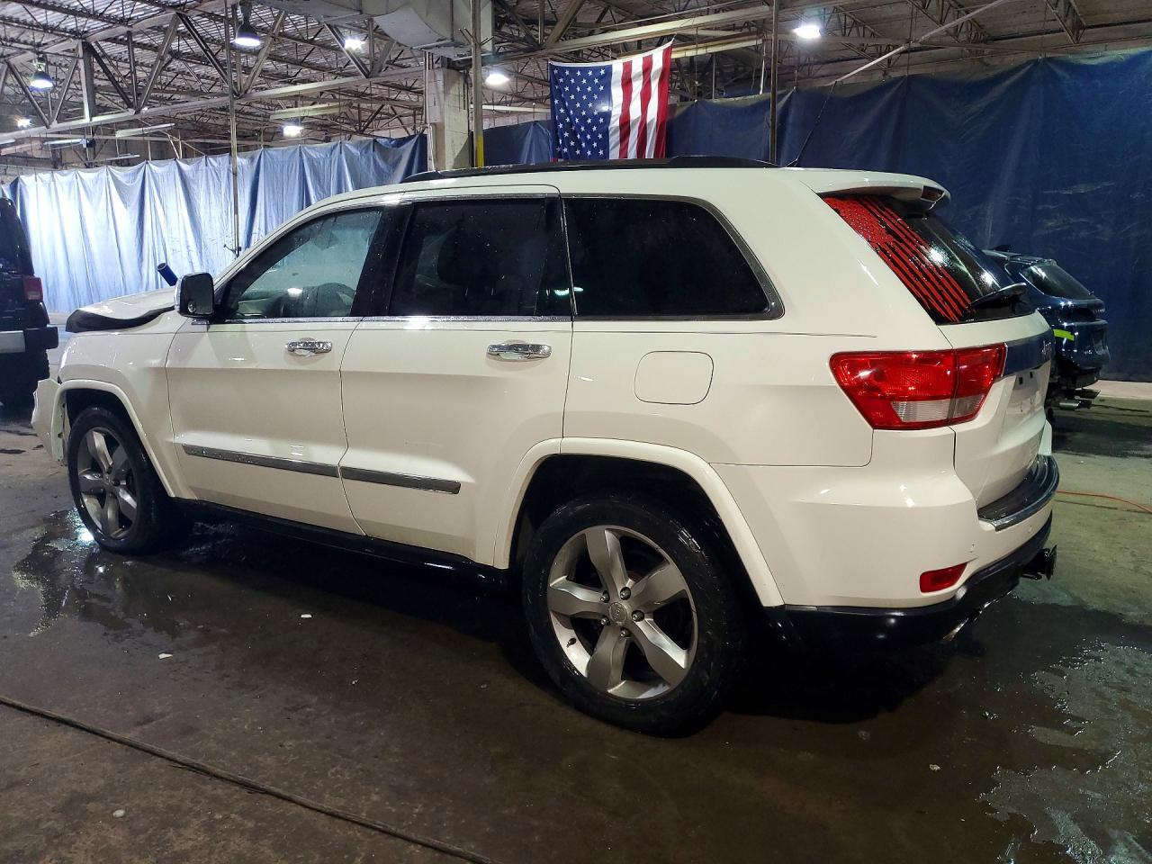 2011 Jeep Grand Cherokee Overland - Фото 2