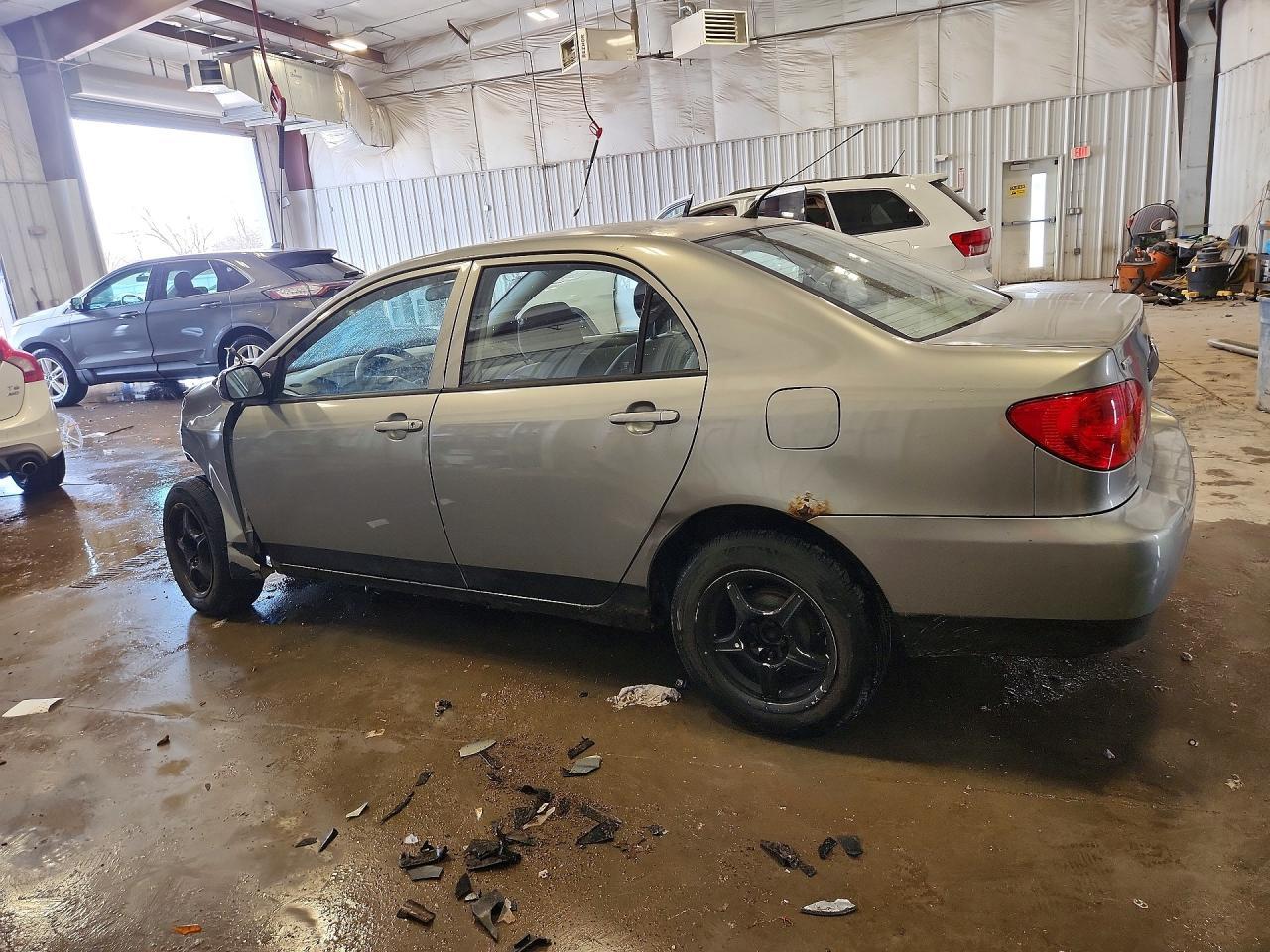 2004 Toyota Corolla Ce - Фото 2