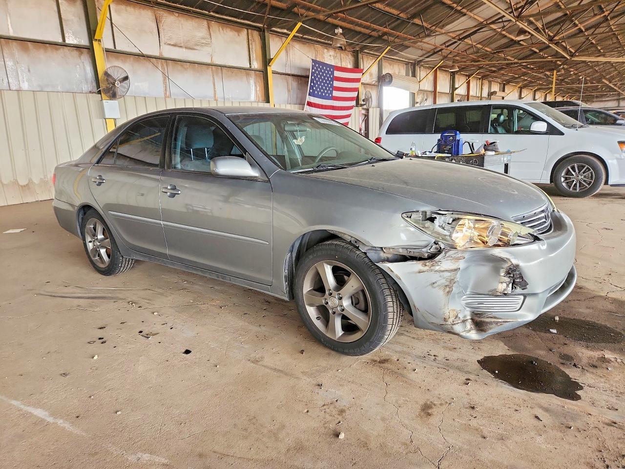2005 Toyota Camry Le - Фото 4