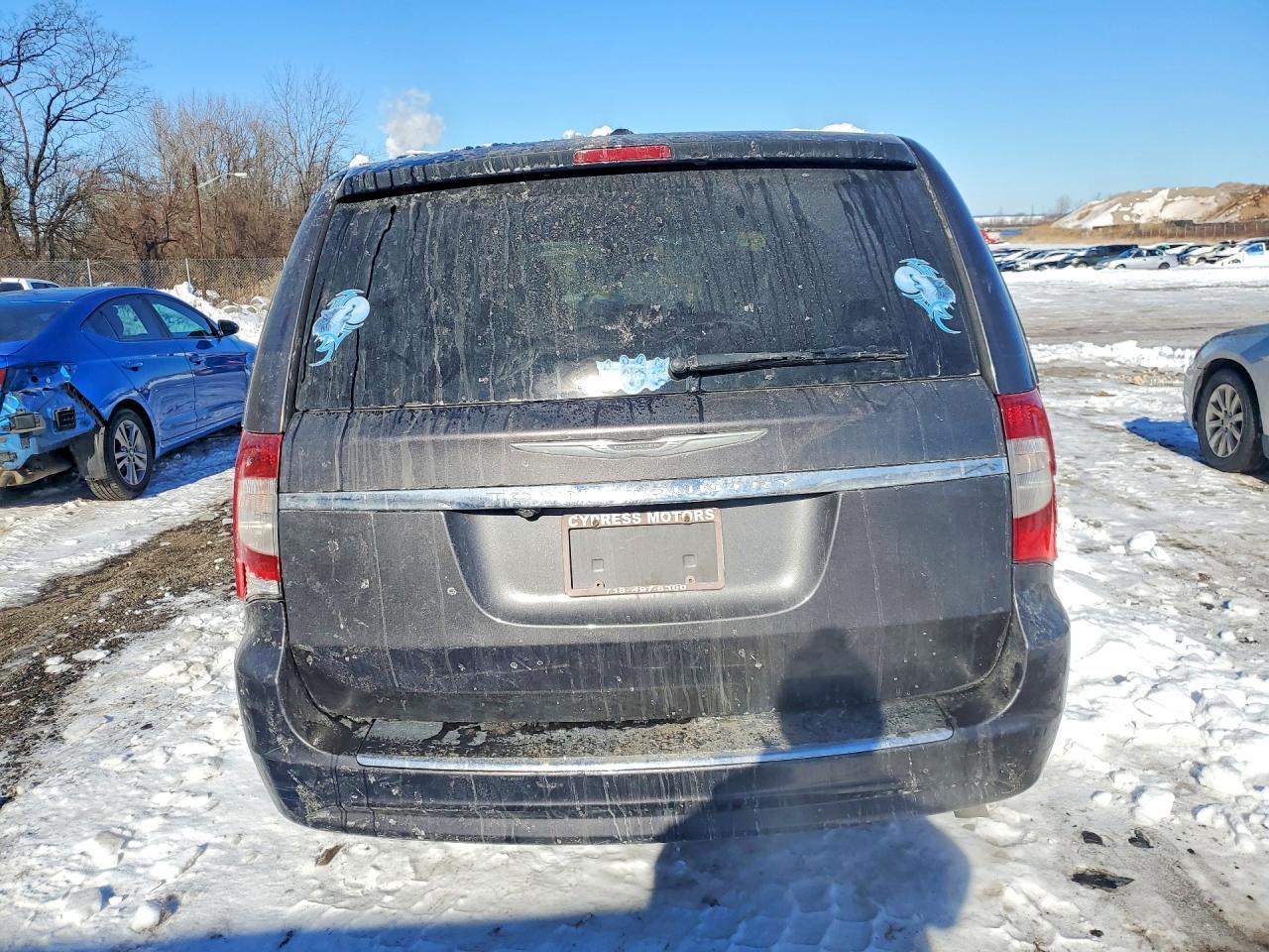 2016 Chrysler Town And C - Фото 6