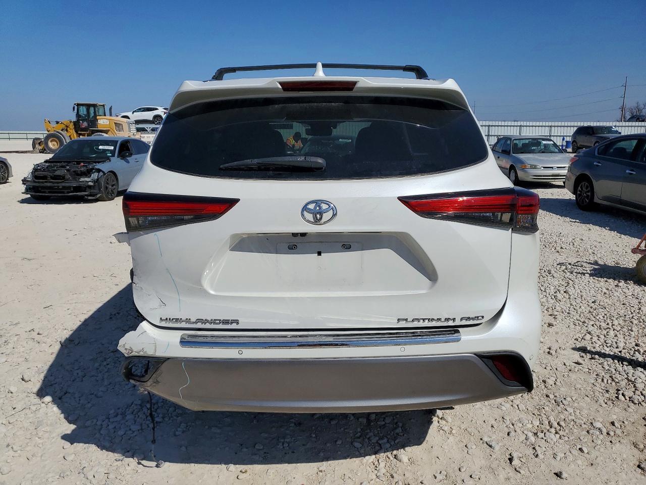 2021 Toyota Highlander Platinum - Фото 6