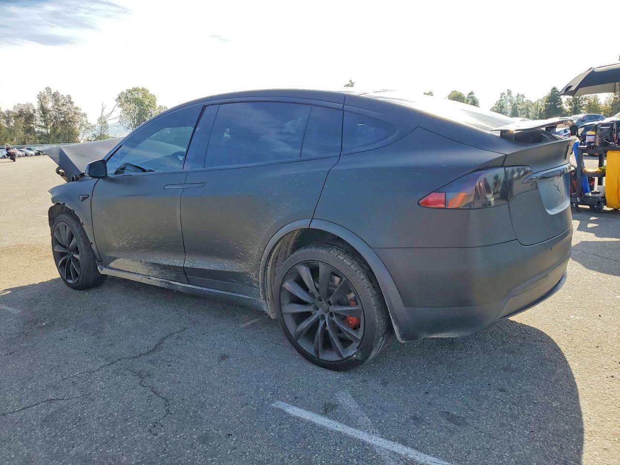 2020 Tesla Model X - Image 2