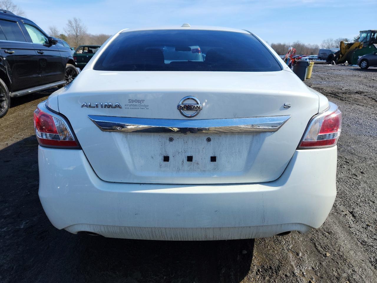 2015 Nissan Altima - Фото 6