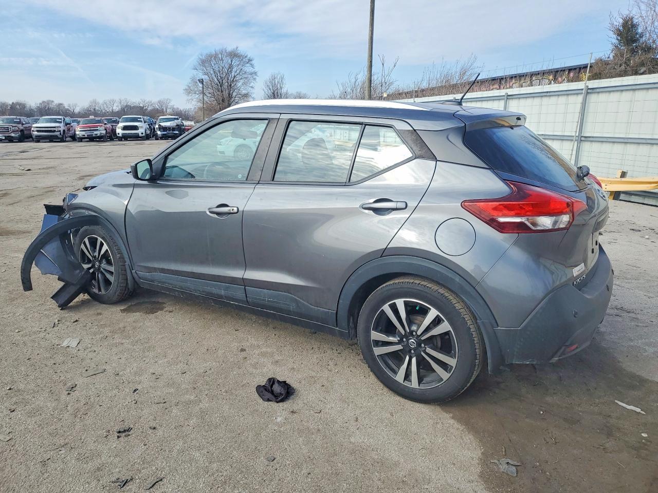 2020 Nissan Kicks Sv - Image 2