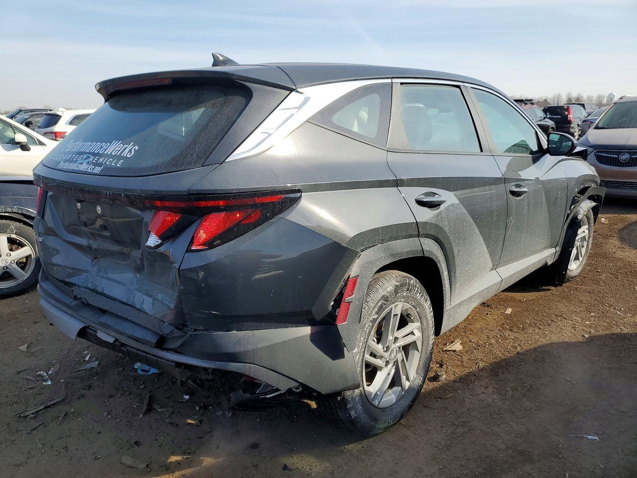 2025 Hyundai Tucson Se - Image 3