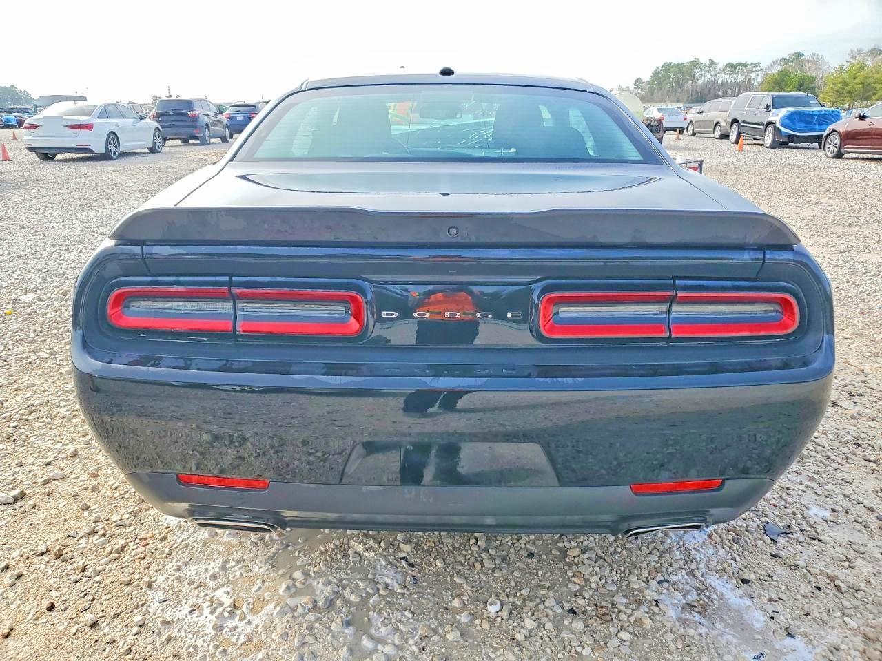 2023 Dodge Challenger Sxt - Image 6