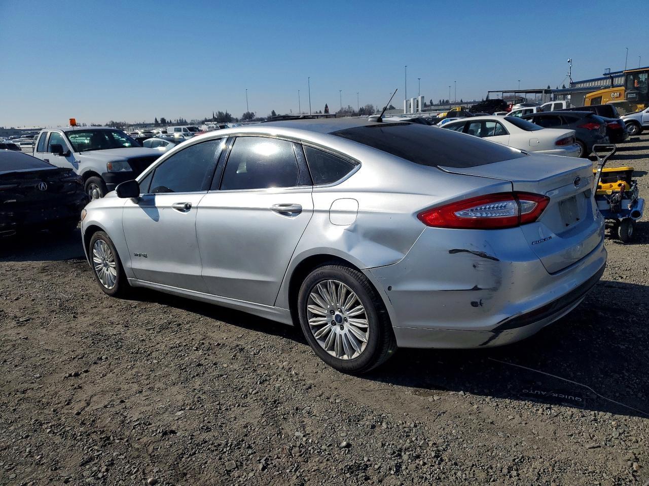 2014 Ford Fusion Se Hybrid - Image 2