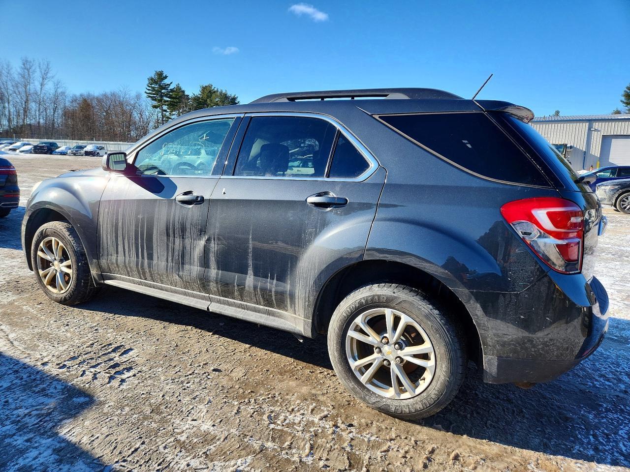 2017 Chevrolet Equinox Lt - Image 2