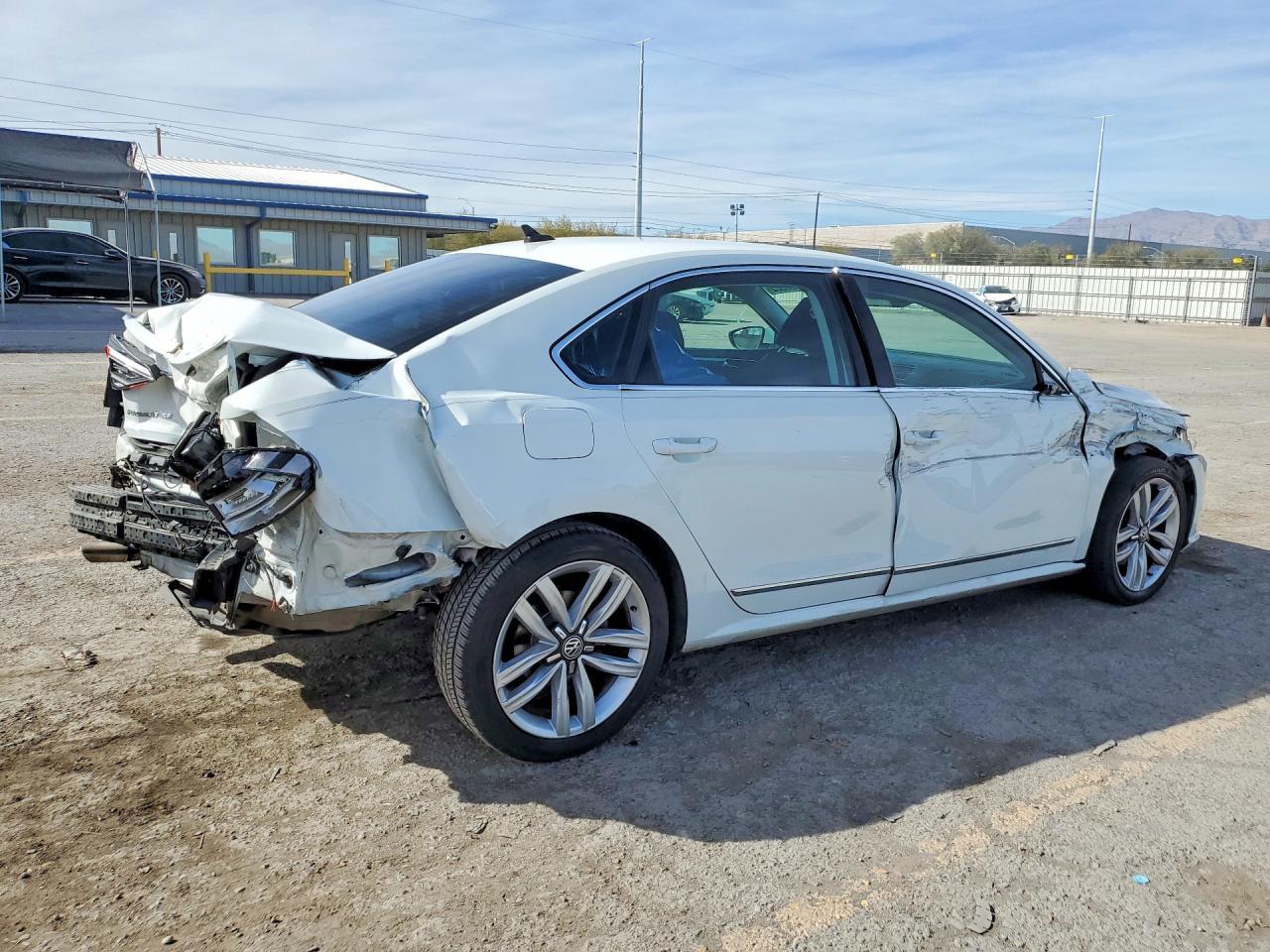 2017 Volkswagen Passat Se - Фото 3