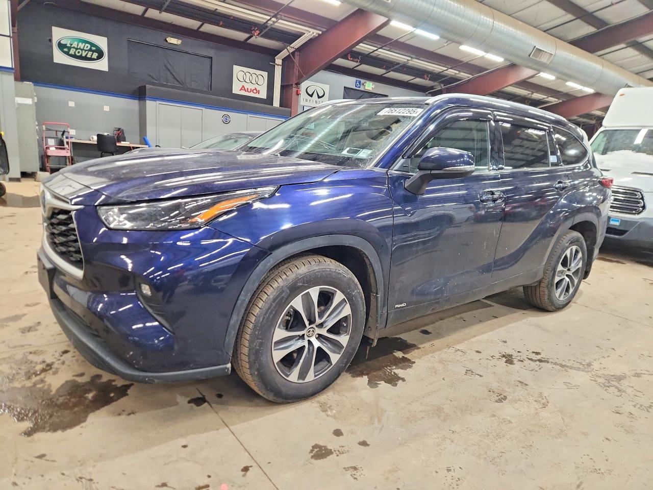 2022 Toyota Highlander Hybrid Xle