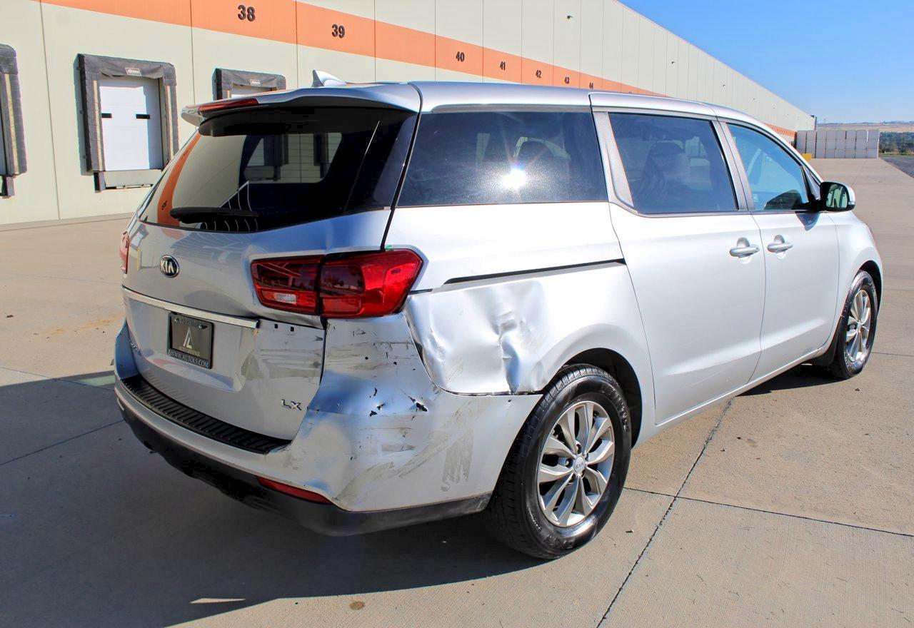 2020 Kia Sedona Lx - Image 3